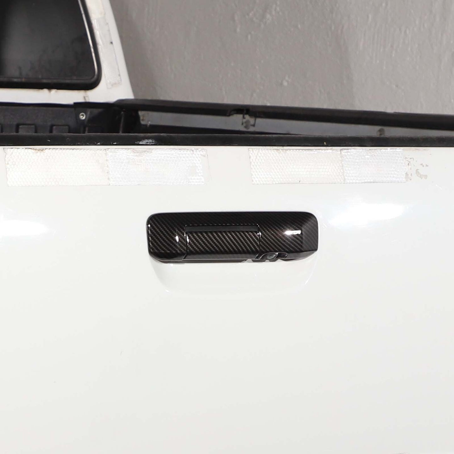 Red internal gear shift cupholder frame trim suitable for Toyota Tacoma 2016 - 2022