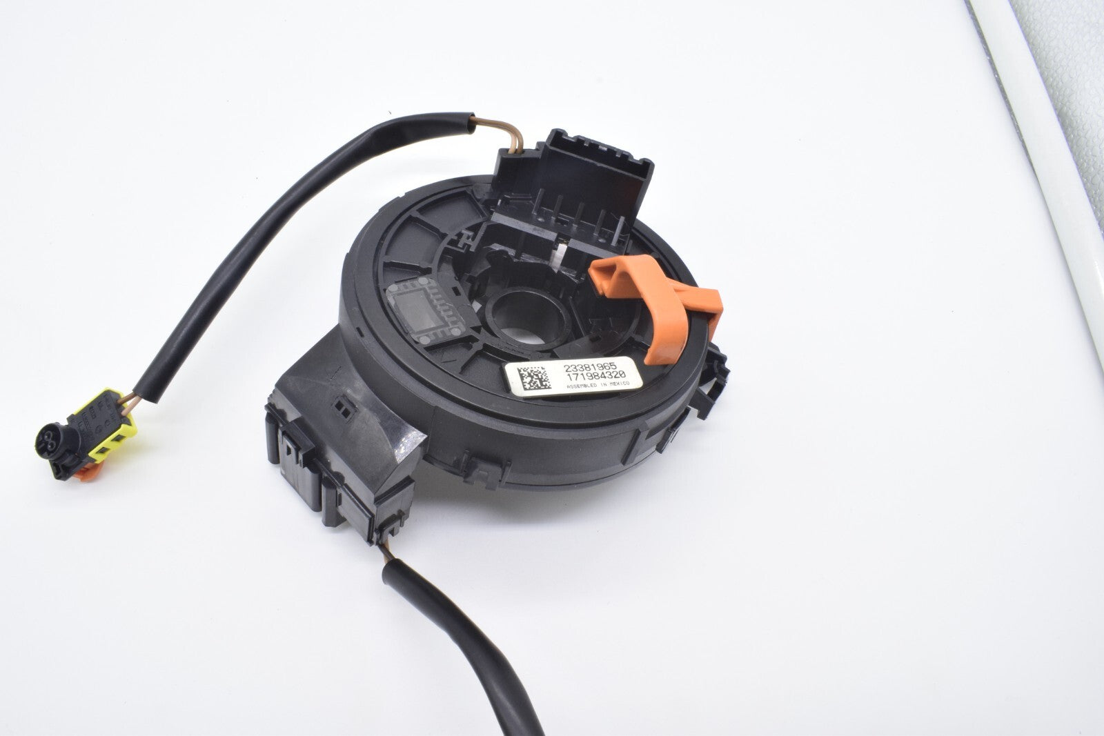Steering wheel spiral cable clock spring 23381965 for 2016-2018 for GMC for Sierra