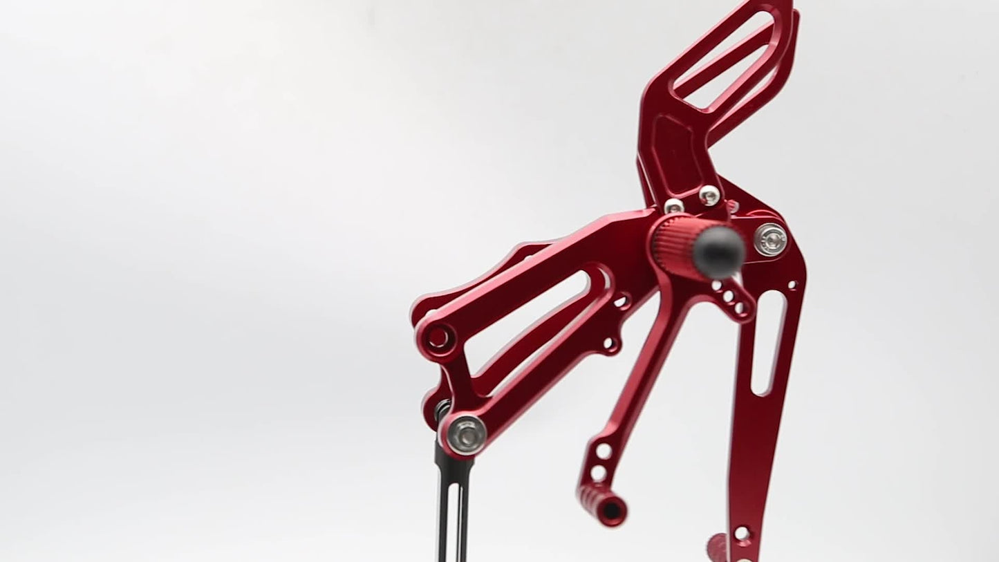 The red CNC gear feet are suitable for GPR125 RS4 125 4T 2011-2016.