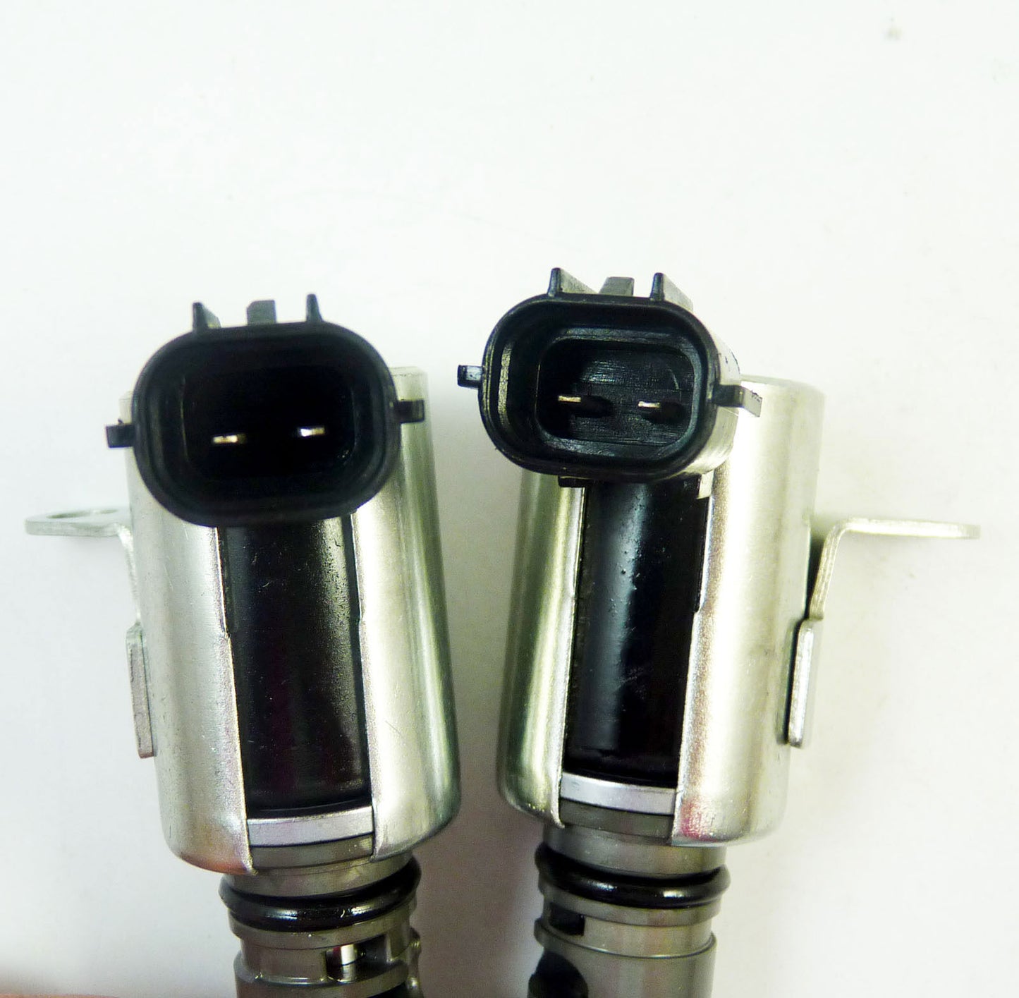 for Lexus for Toyota 1534020011 Cam Timing Oil Control Solenold Valve Right and Left
