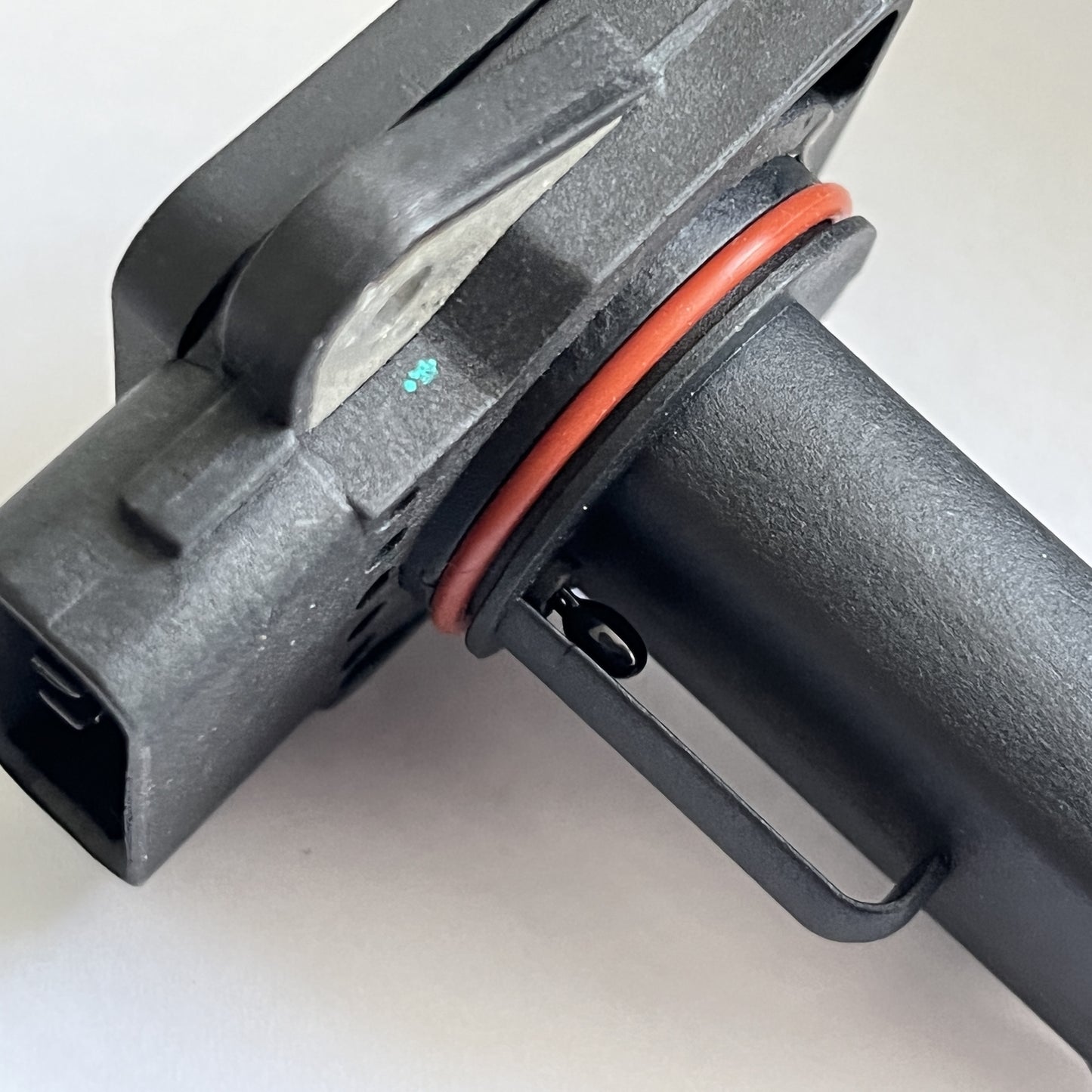 new 197400-2160 for Volkswagen air flow meter sensor L321-13-215, suitable for Mazda 5, 6, CX-7, MX-5.