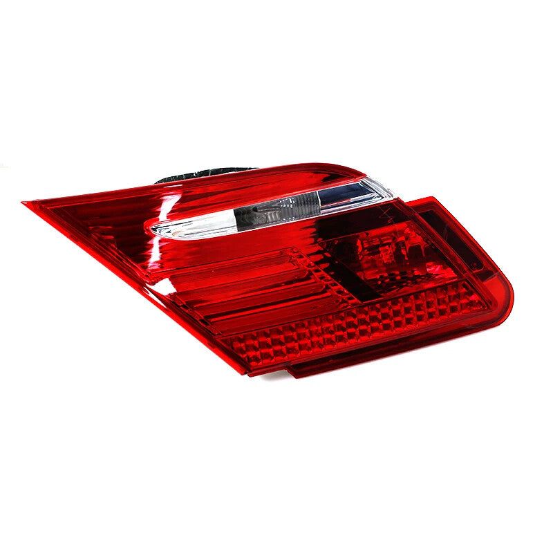 1Pcs RH for BMW 7 Series E65 E66 2005-2008 Inner LED Tail light Signal lamp