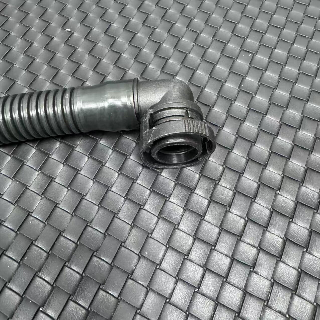 03H103493 Crankcase Vent Line for Porsche for Cayenne 11-14