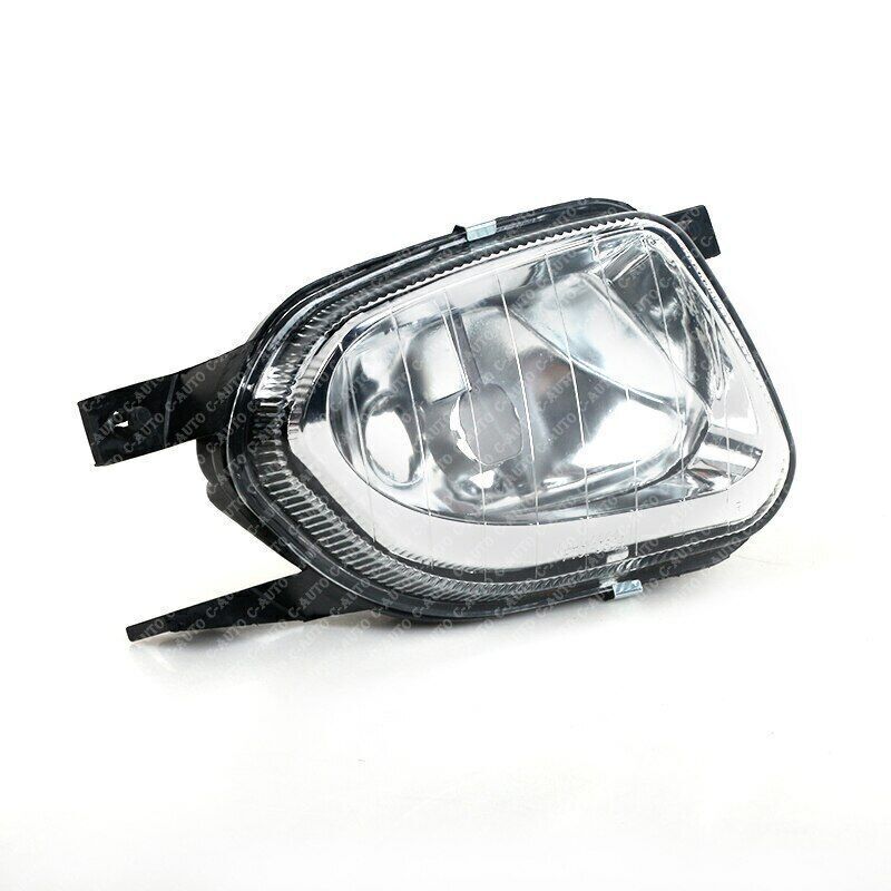 1 item applicable to 2003-2006 for Mercedes-Benz W211, right front fog light/headlight bulb missing.