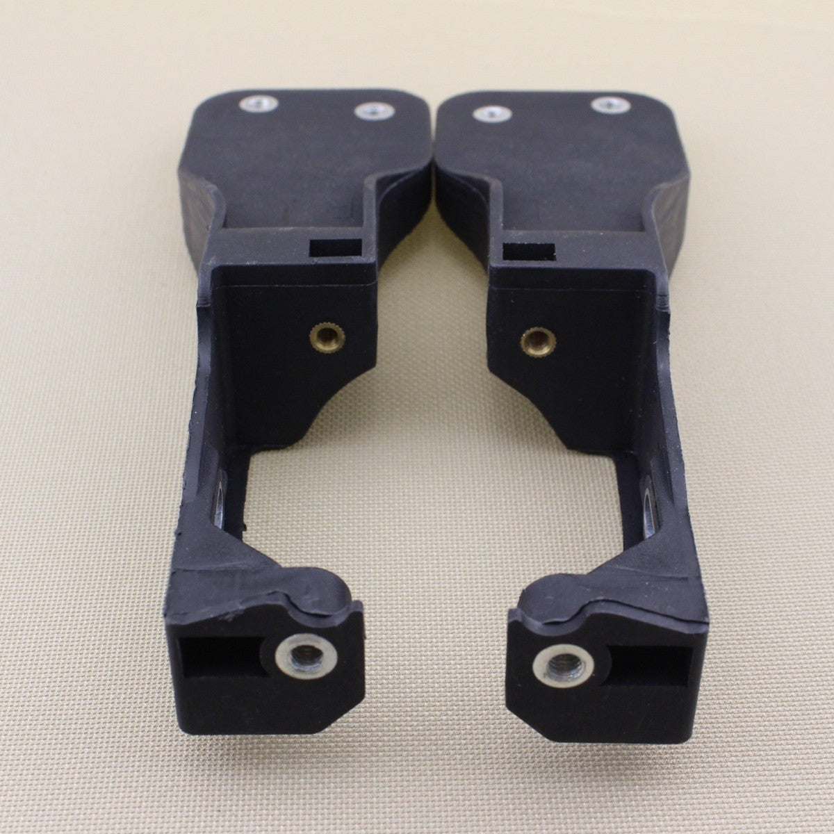 2 new Headlight Brackets for Mercedes-Benz W204 GLK250