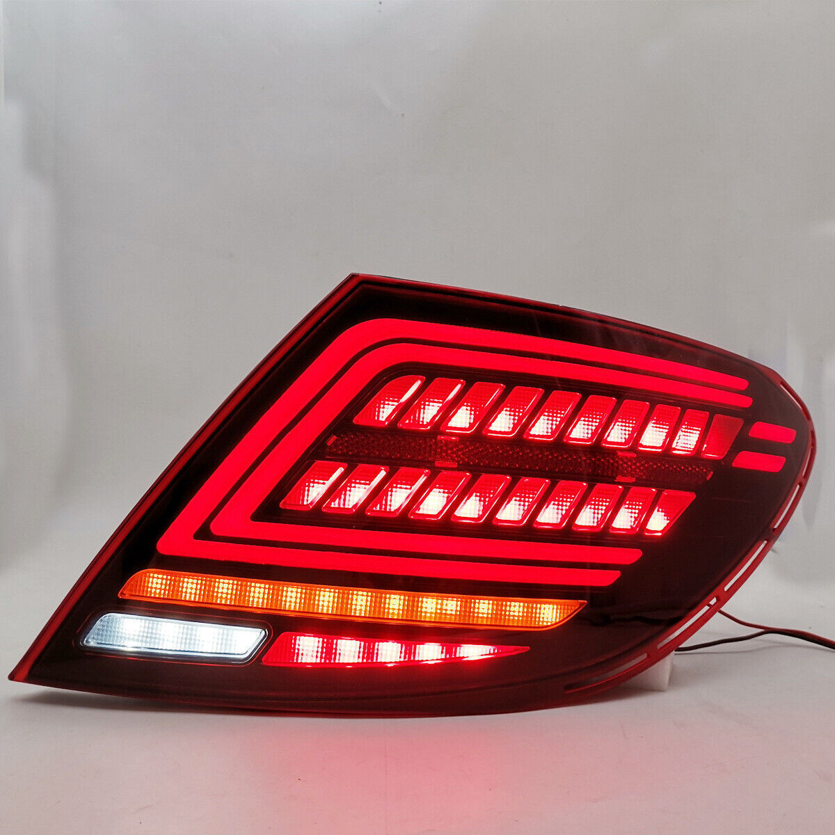 Dynamic smoked LED taillights for Mercedes W204, C250, and C300 (2007-2014).