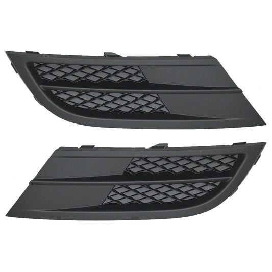 A pair of fog light protection covers for the left and right grilles, suitable for 2015 and 2016 for Volkswagen for Jetta MK6.