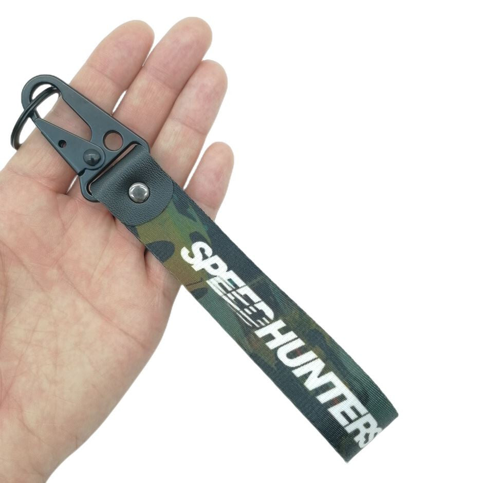 Car keychain/key ring with lanyard, car accessories, black and green, suitable for Mitsubishi .