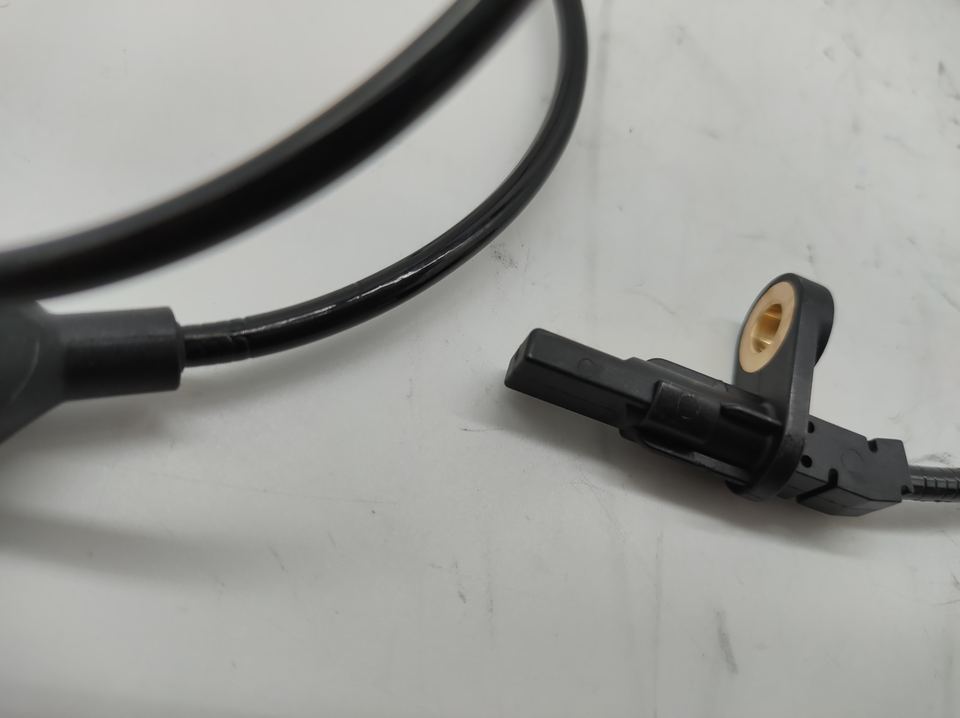 ABS Speed Sensor Rear LR072107 For 2015 2016 2017 for Land Rover Discovery Sport