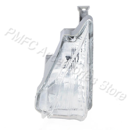 Left fog light, side corner light, turn signal light applicable to for Toyota Prius C 2015 - 2016