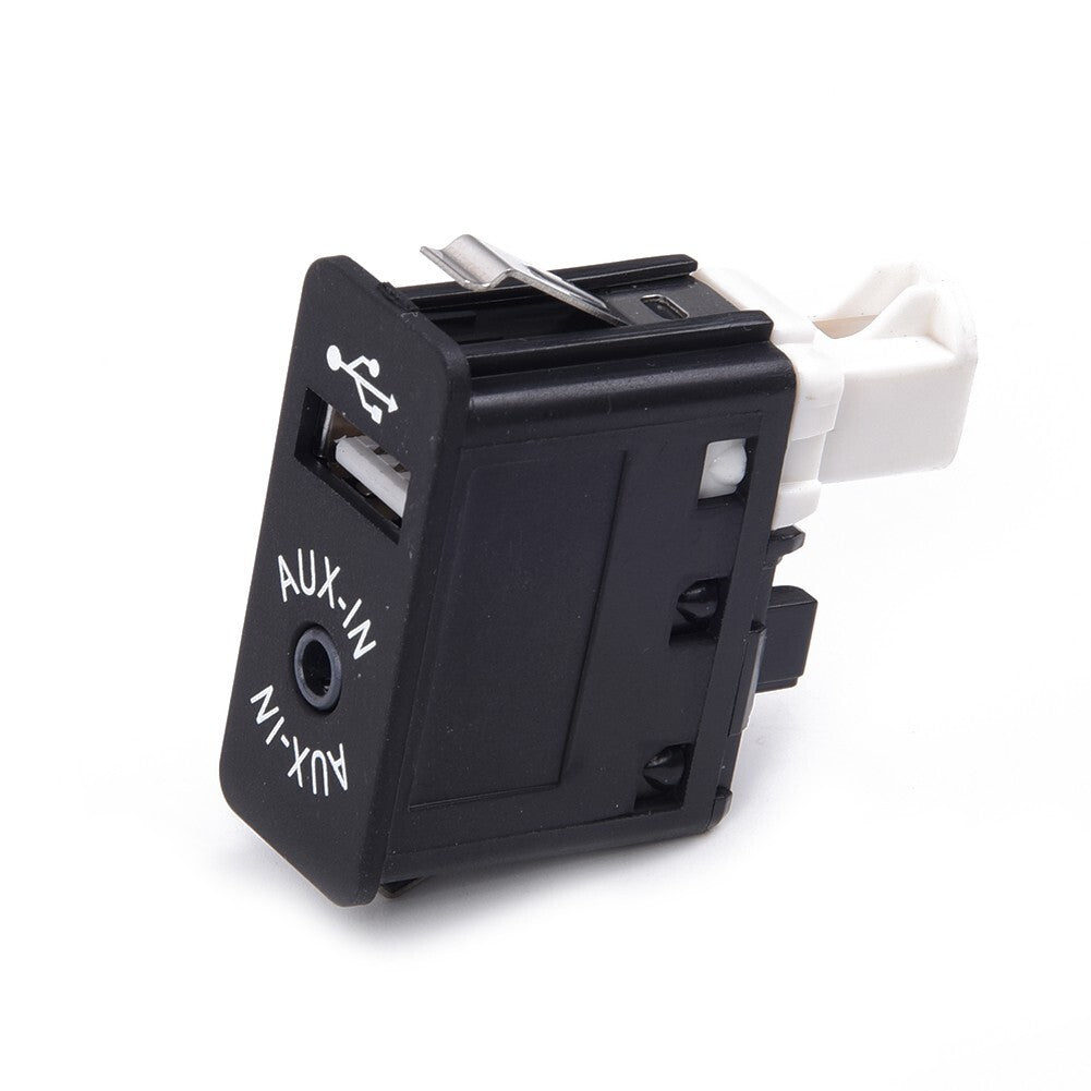 184109237653 Suitable for BMW E81 E87 E90 F10 F12 E70 E82 F10 USB/AUX input socket switch