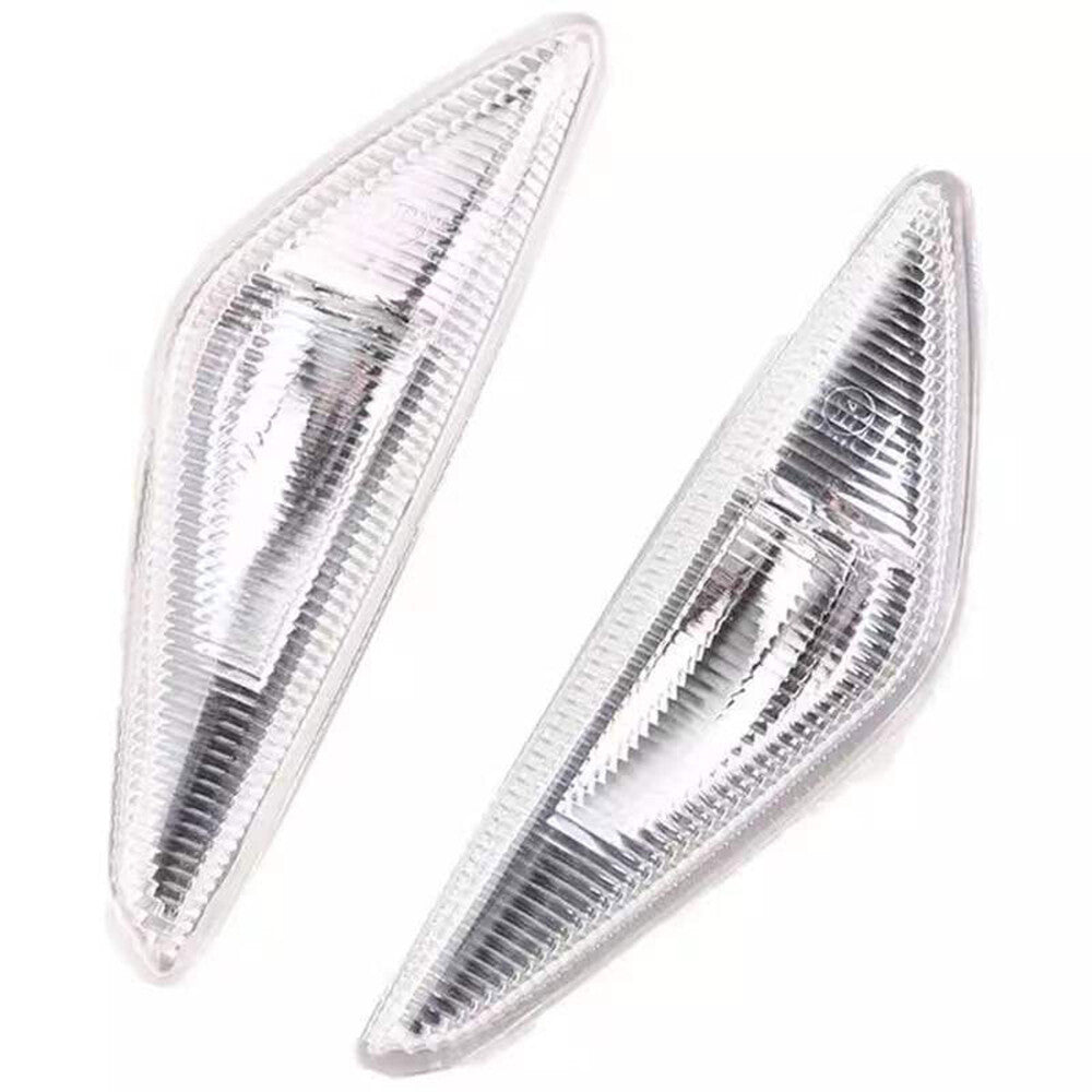 A pair of LED fender side marker lights for turn signals applicable to for BMW X3 F25 X5 E70 X6 E71 E72