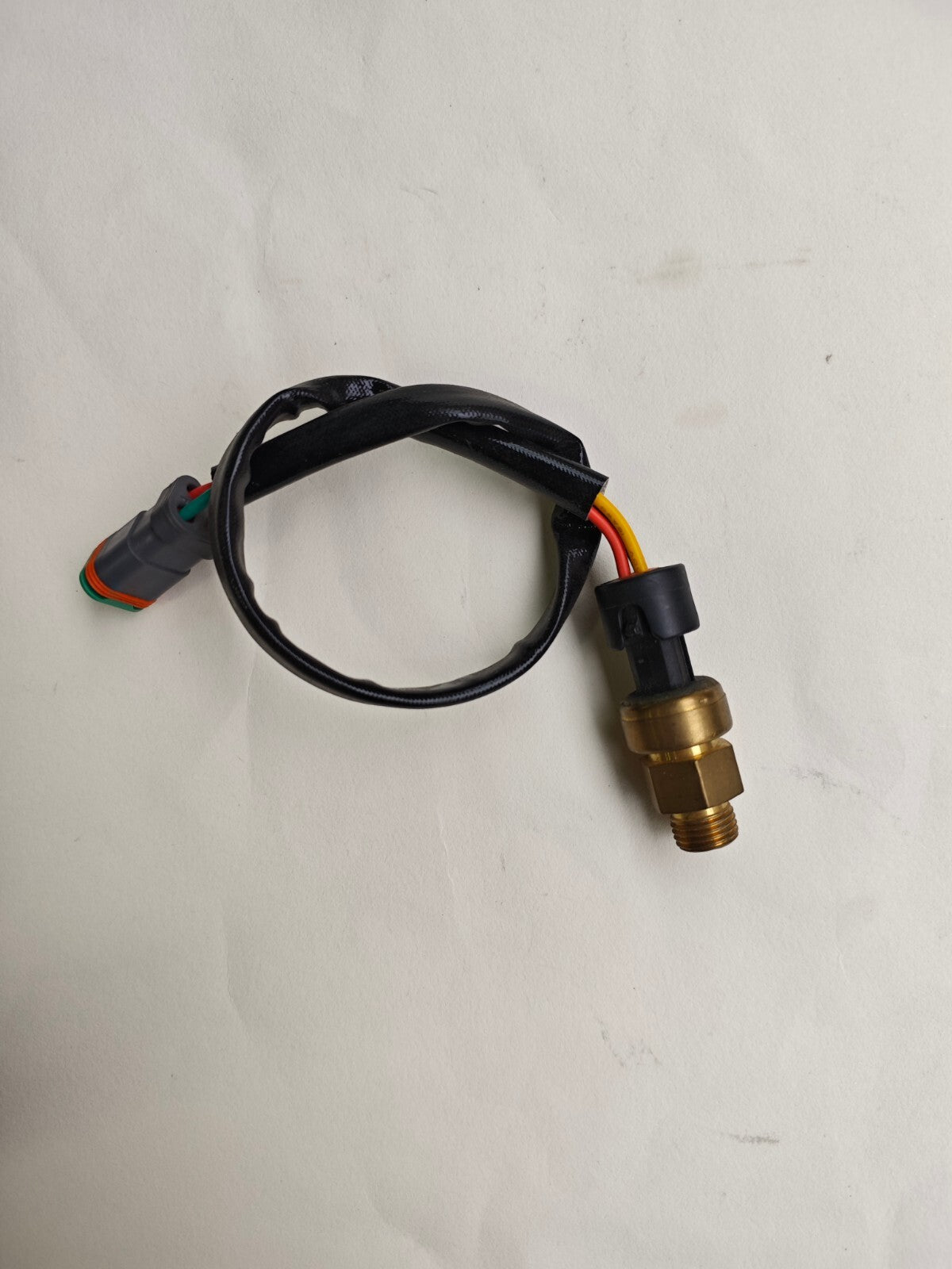 The new fuel level gauge transmitter unit is compatible with for Mitsubishi MIRAGE 97-02 1.5L and 1.8L fuel tanks.