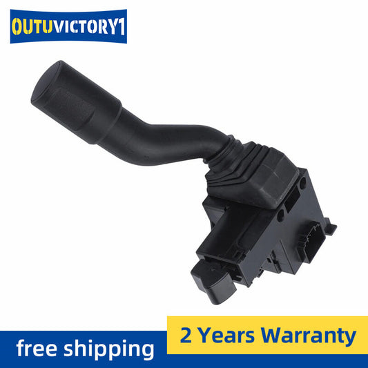 The turn signal switch is similar to IHC 3587009C92 3533428C91 2585904C91.