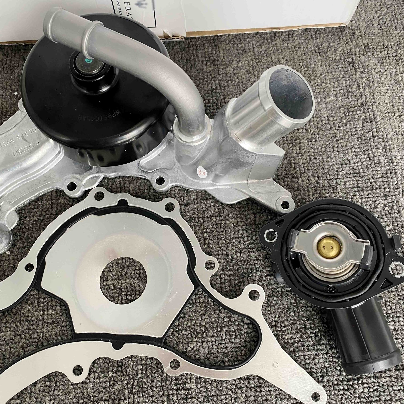 Water pump with thermostat suitable for Maserati Ghibli for Levante Quattroporte 3.0T V6 engine