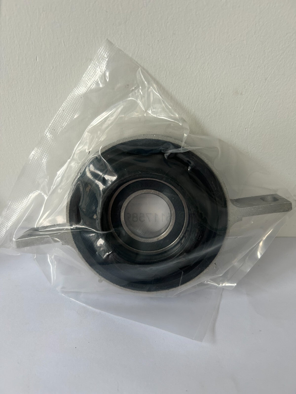 for BMW F07 535iX 2012-2017 Driveshaft Center Support Bearing 26117589746