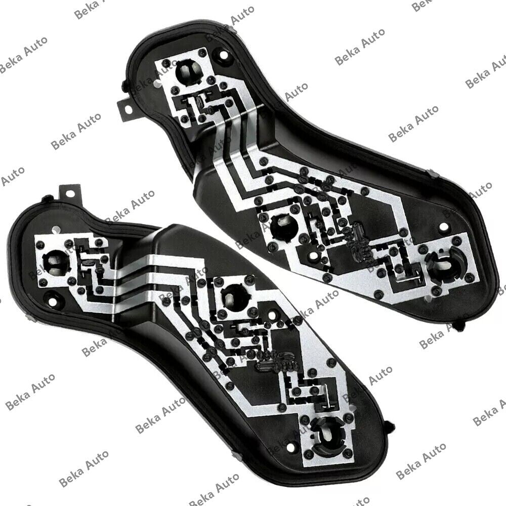 One pair of taillight socket components suitable for Nissan Versa 2012-2018 models.