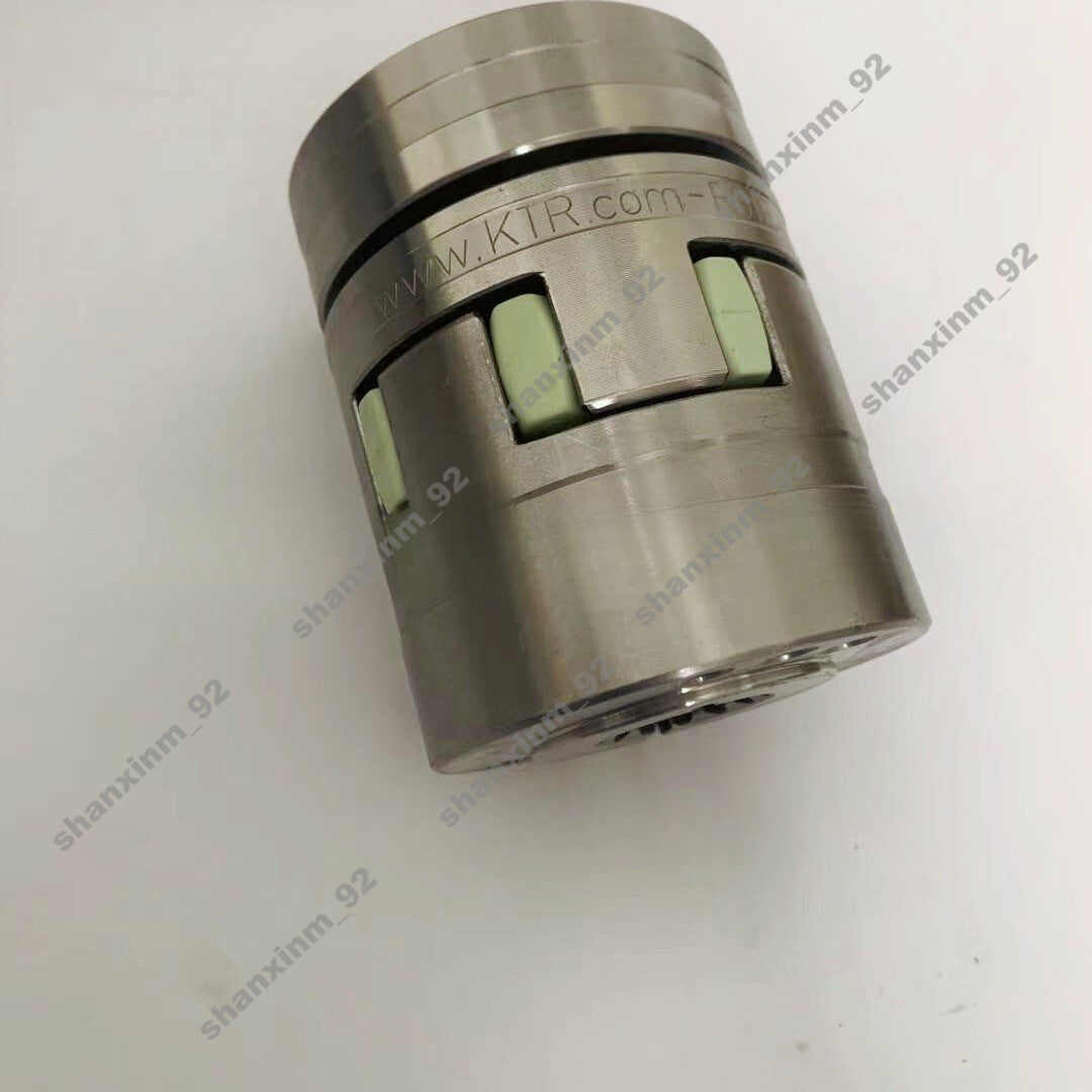 Coupling 05614051 for Bomag Articulated Tandem Roller BW203AD-4