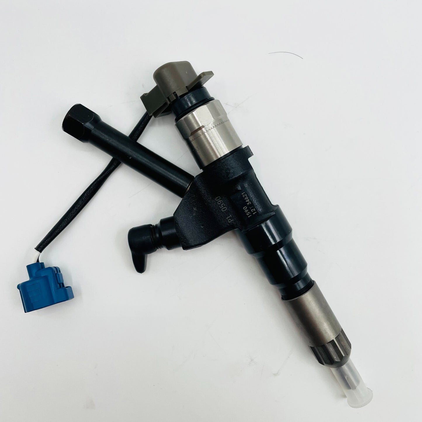 Diesel Fuel Injector Assembly 295050-1590 23670-E0590 for Isuzu Engine 6WG1-TC
