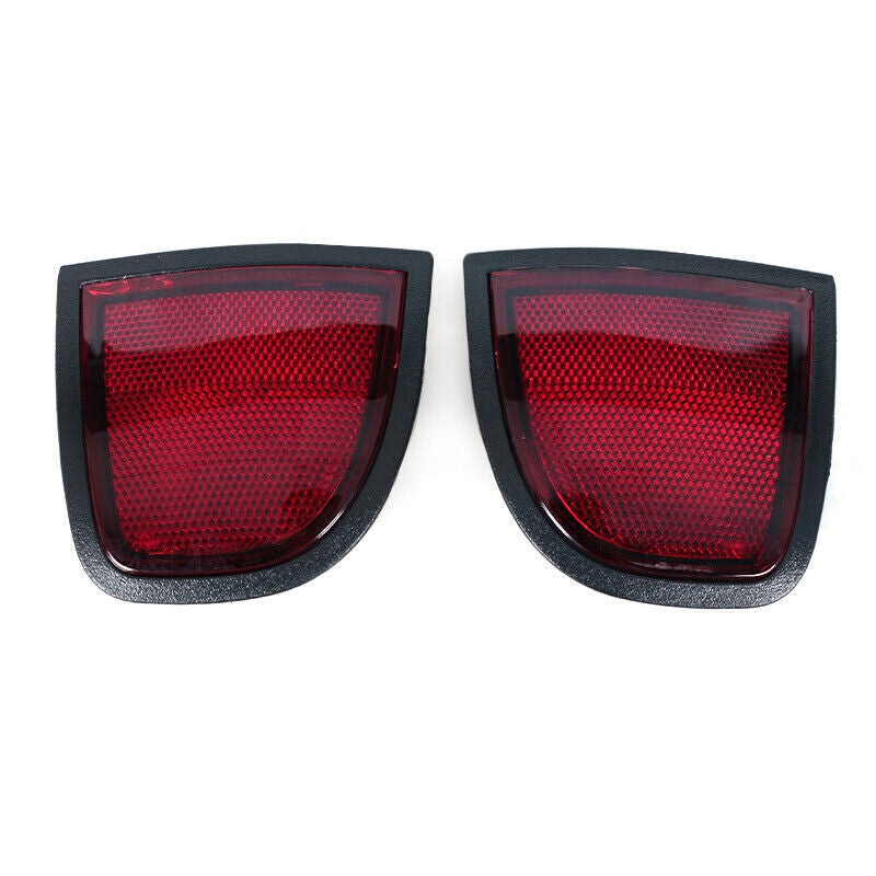 A pair of rear reflector taillights suitable for Mitsubishi Triton L200 (2009, 2010, 2011 - 2013).