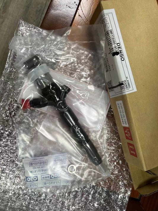Fuel Injector for Toyota Hiace D-4Dengine 1KD-FTV 23670-0L100 23670-30410