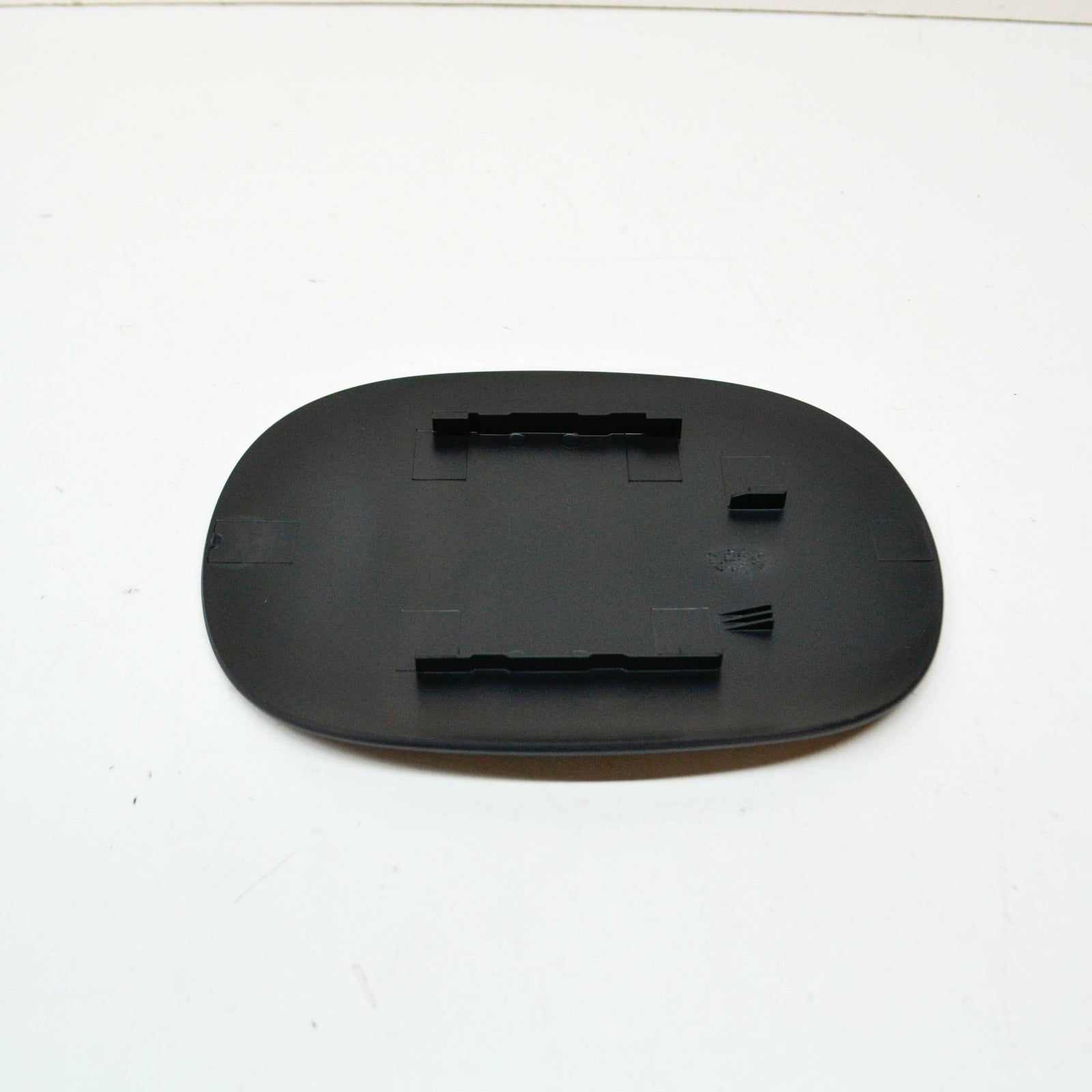 1 piece A1567570006 is suitable for Mercedes-BENZ GLA X156 fuel tank filler flap panel 15-19