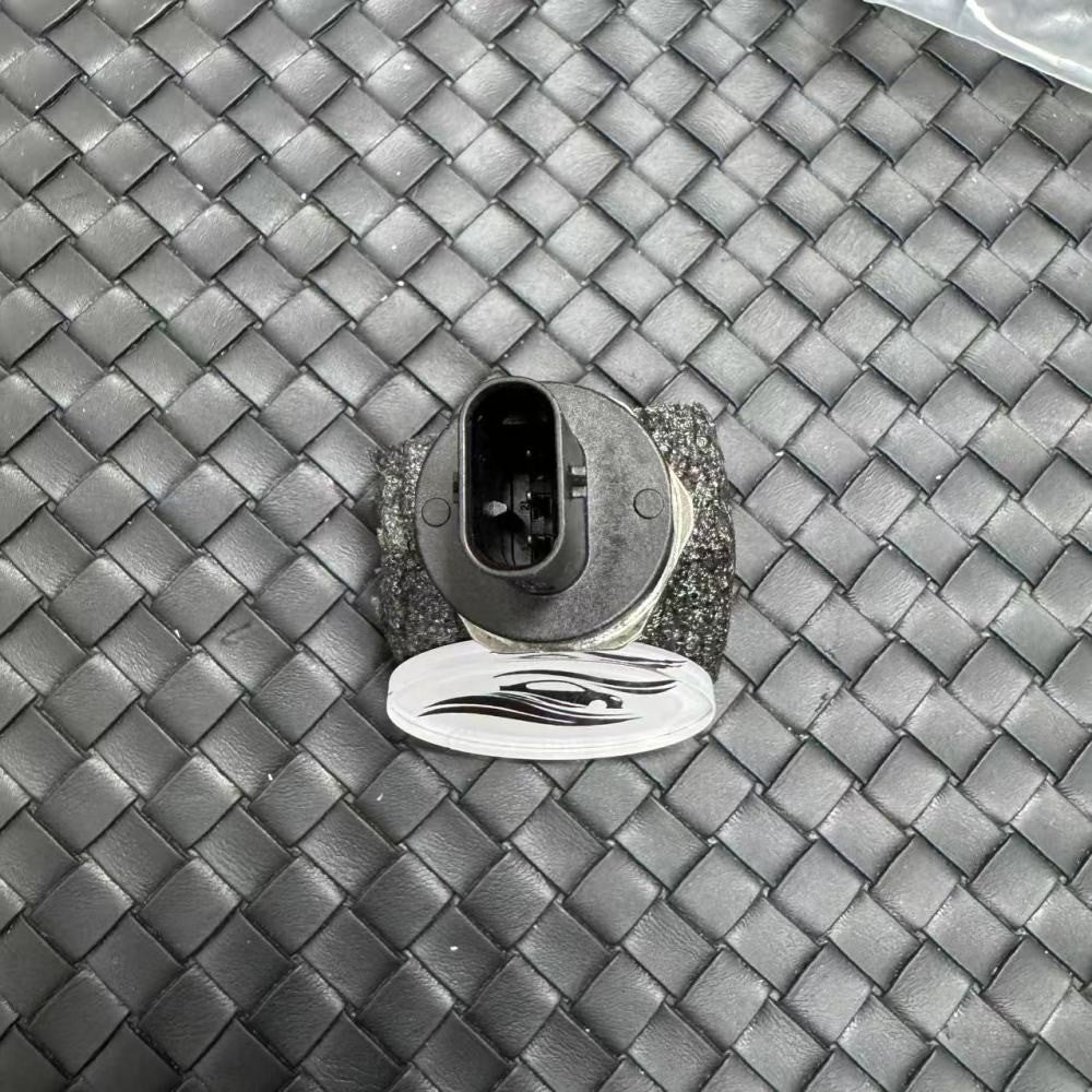 The new crankshaft position sensor is compatible with the 2001-07 for Mini Cooper S R50 1.6L L4 04693135AA