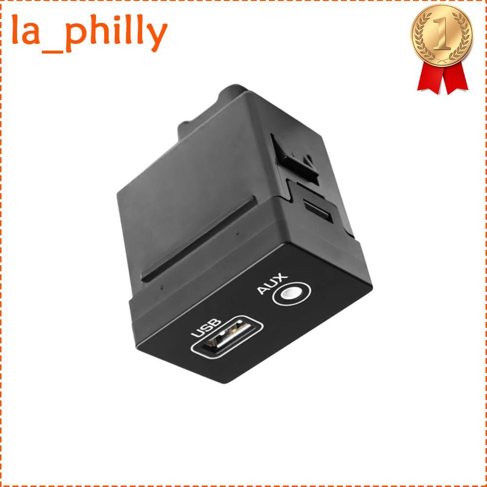 Auxiliary USB Jack Assembly Black for Santa Fe 2016 2017 2018 96121 2W560