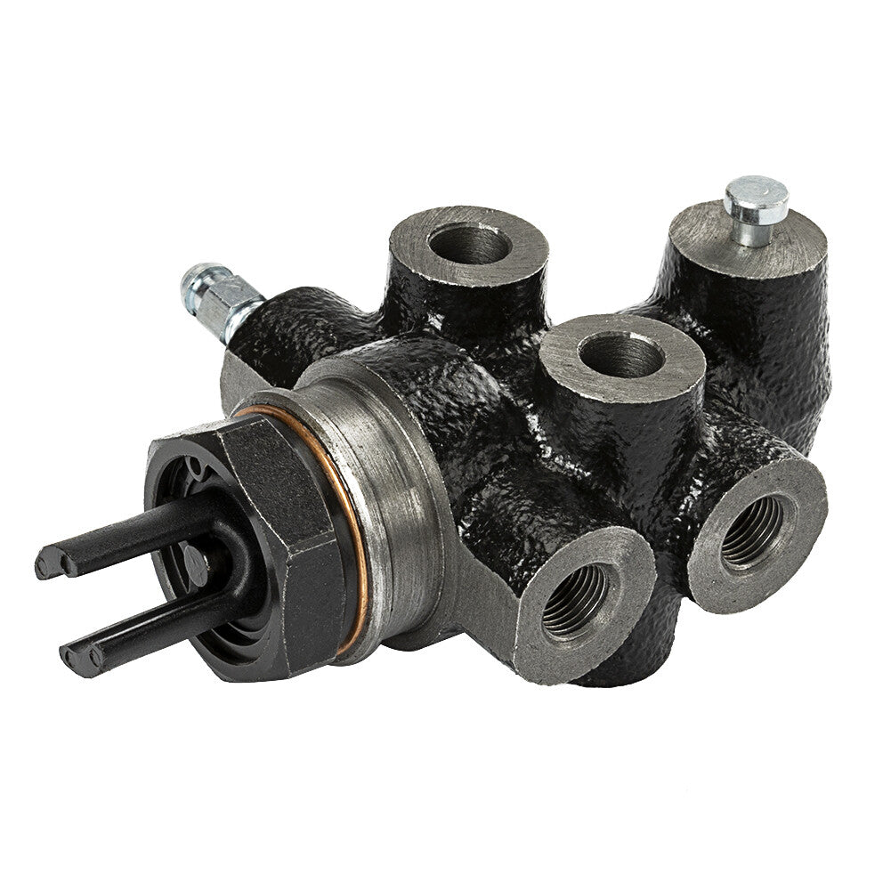 Brake load sensing proportional valve is suitable for Toyota pickup trucks from 1983 to 1995, specifically the 2.2L, 2.4L, and 3.0L models.