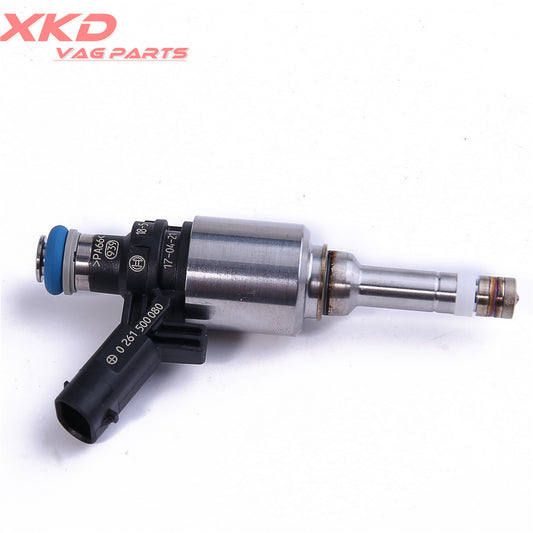 EA888 2.0T fuel injector nozzles are suitable for Volkswagen for Golf , for Jetta , for Tiguan , and for Passat CBFA 06J906036N