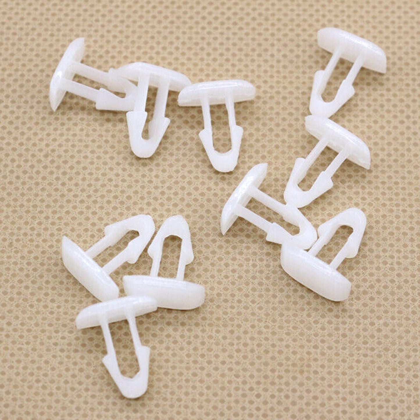 30x Hood to Cowl Top Seal Retaining Clips 90467-08101 for Toyota for Lexus