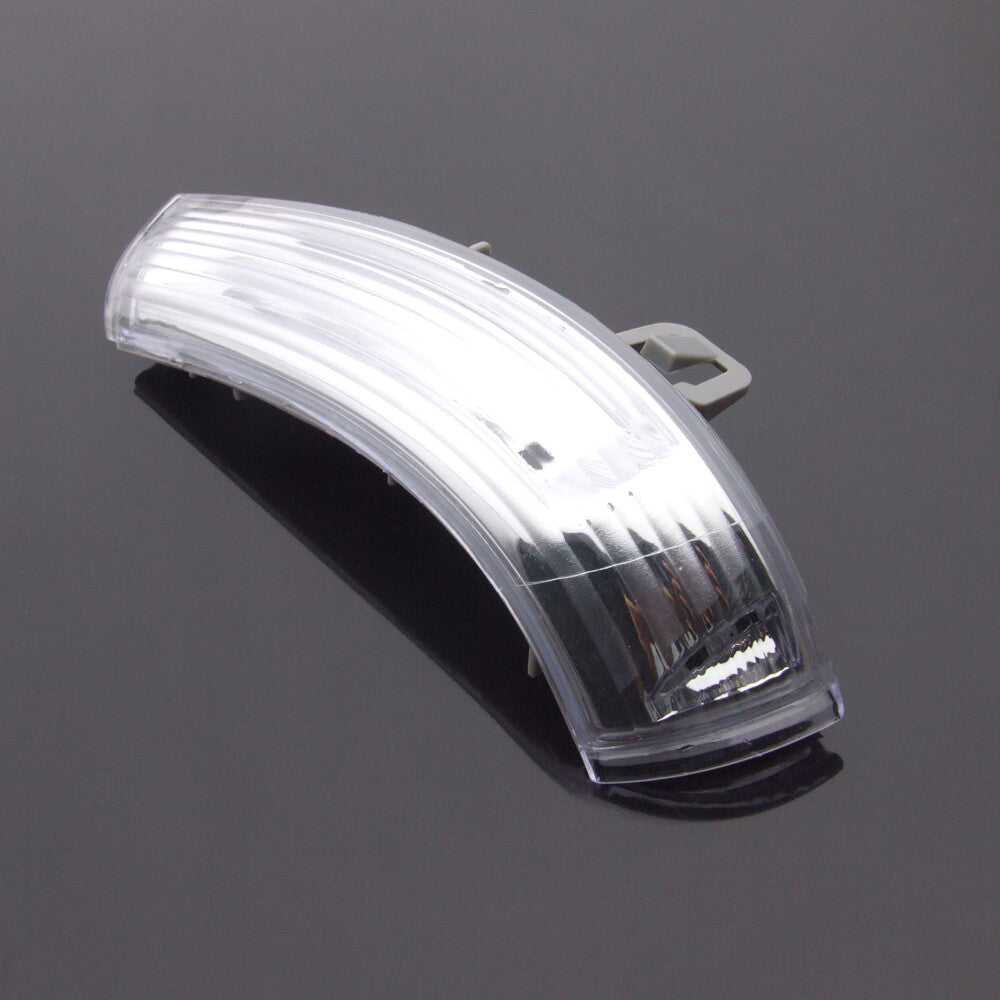 Left mirror indicator turn signal light applicable to for Volkswagen for Golf for Jetta MK5 for Passat LED