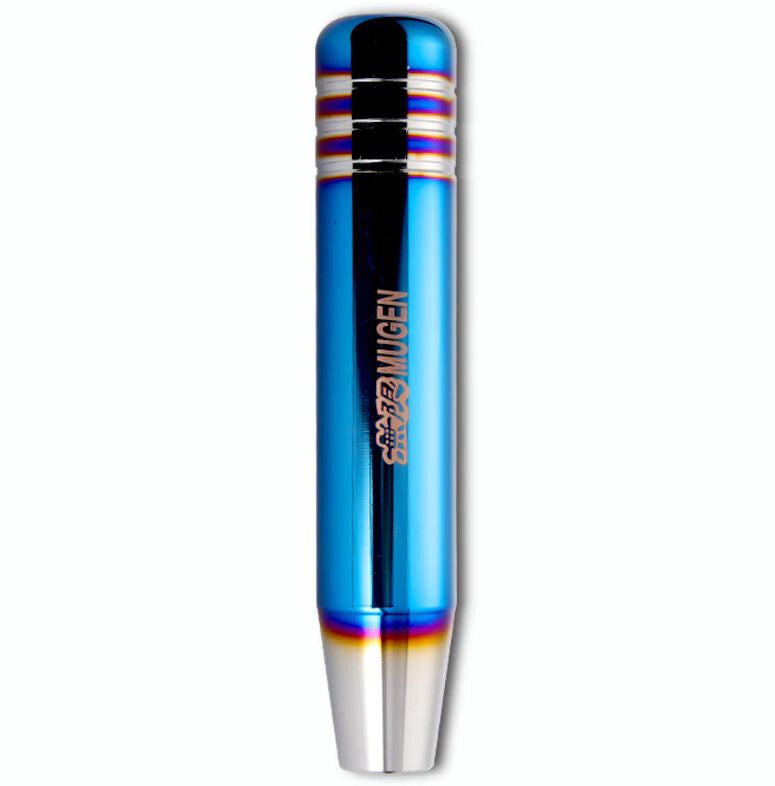 Suitable for Audi Q6 car keychain horseshoe buckle carbon fiber leather black