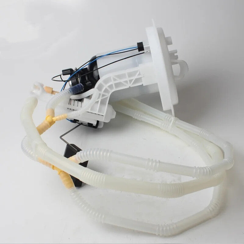 Left fuel pump delivery unit with filter for Mercedes-Benz W204 C63 AMG 2008 - 2011