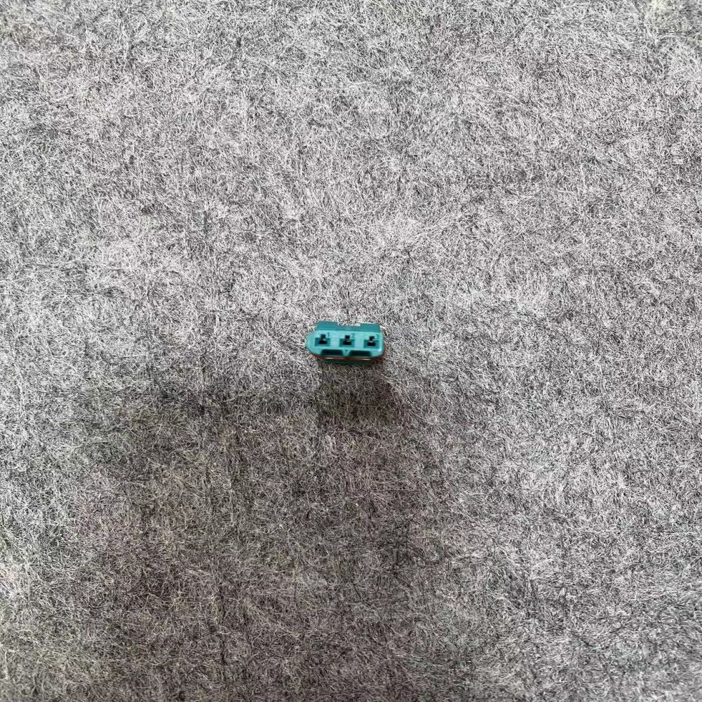 Electrical Connector Housing for BMW 6 F06