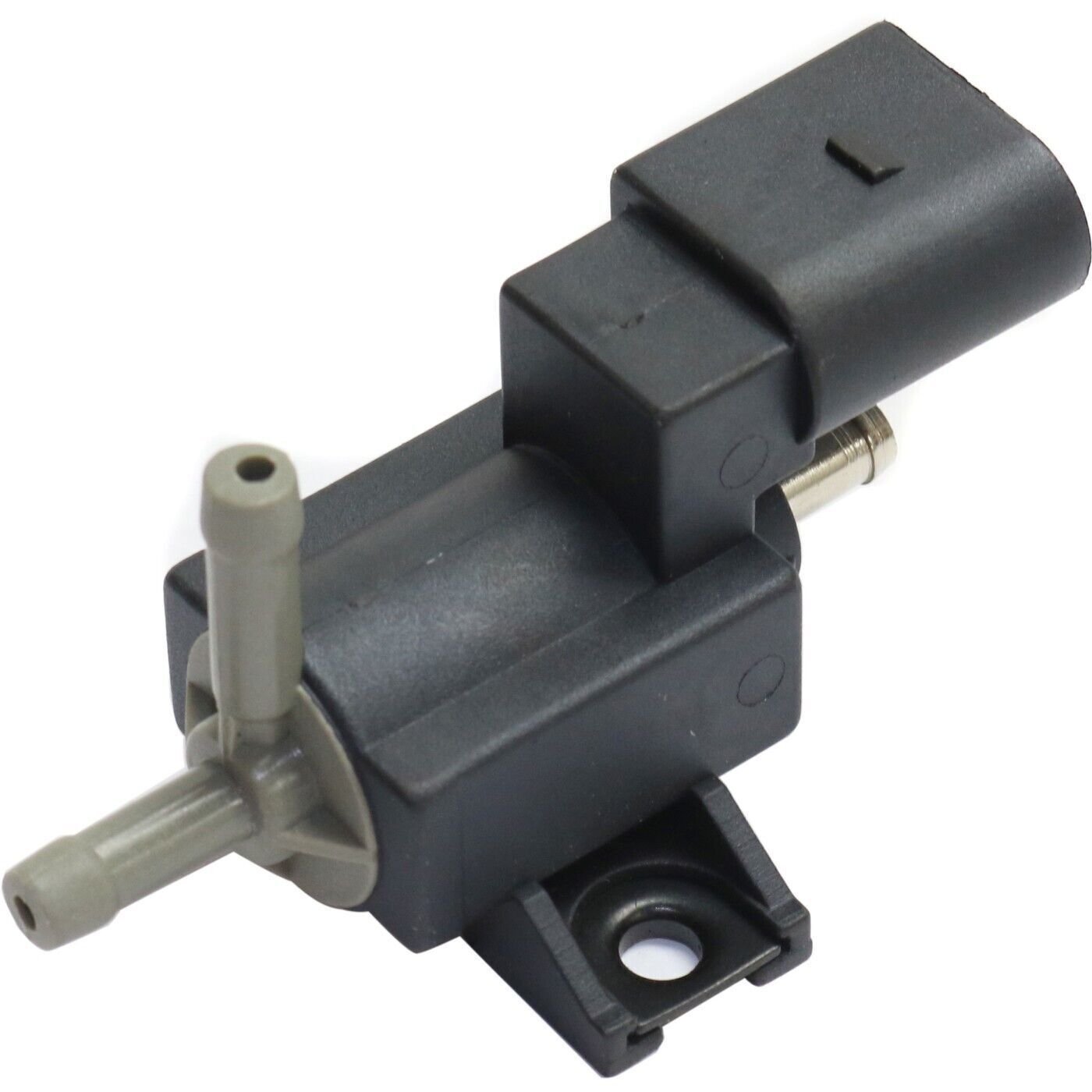 One-piece turbocharger acceleration pressure solenoid valve 06F906283F suitable for Audi and for Volkswagen Beetle.