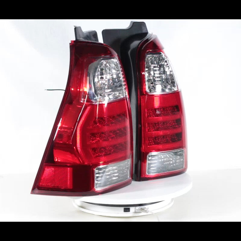 One left taillight assembly for Toyota 4Runner 2006, 2007, 2008, 2009
