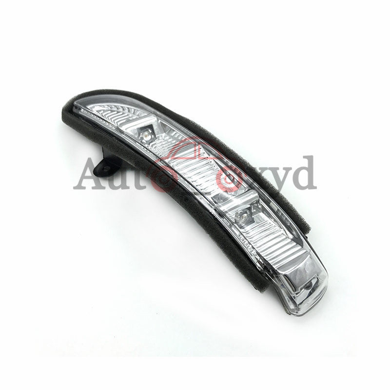 Front left rearview mirror turn signal flashing light applicable to for Mercedes W216 W221 W219