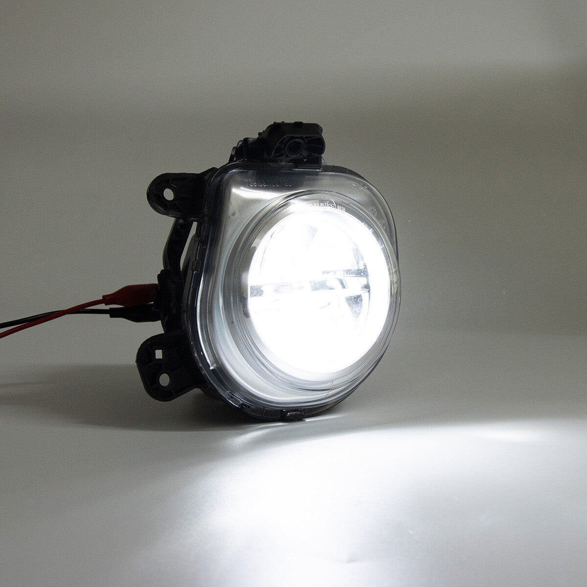 1x Left Front LED Fog Light for 14-16 lb for BMW X3 F25 X4 F26 X5 F15 F85