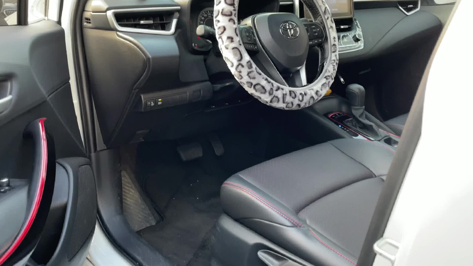 Car Steering Wheel Cover Anti-slip Protector Fluffy Fuzzy Leopard Print Mat Auto