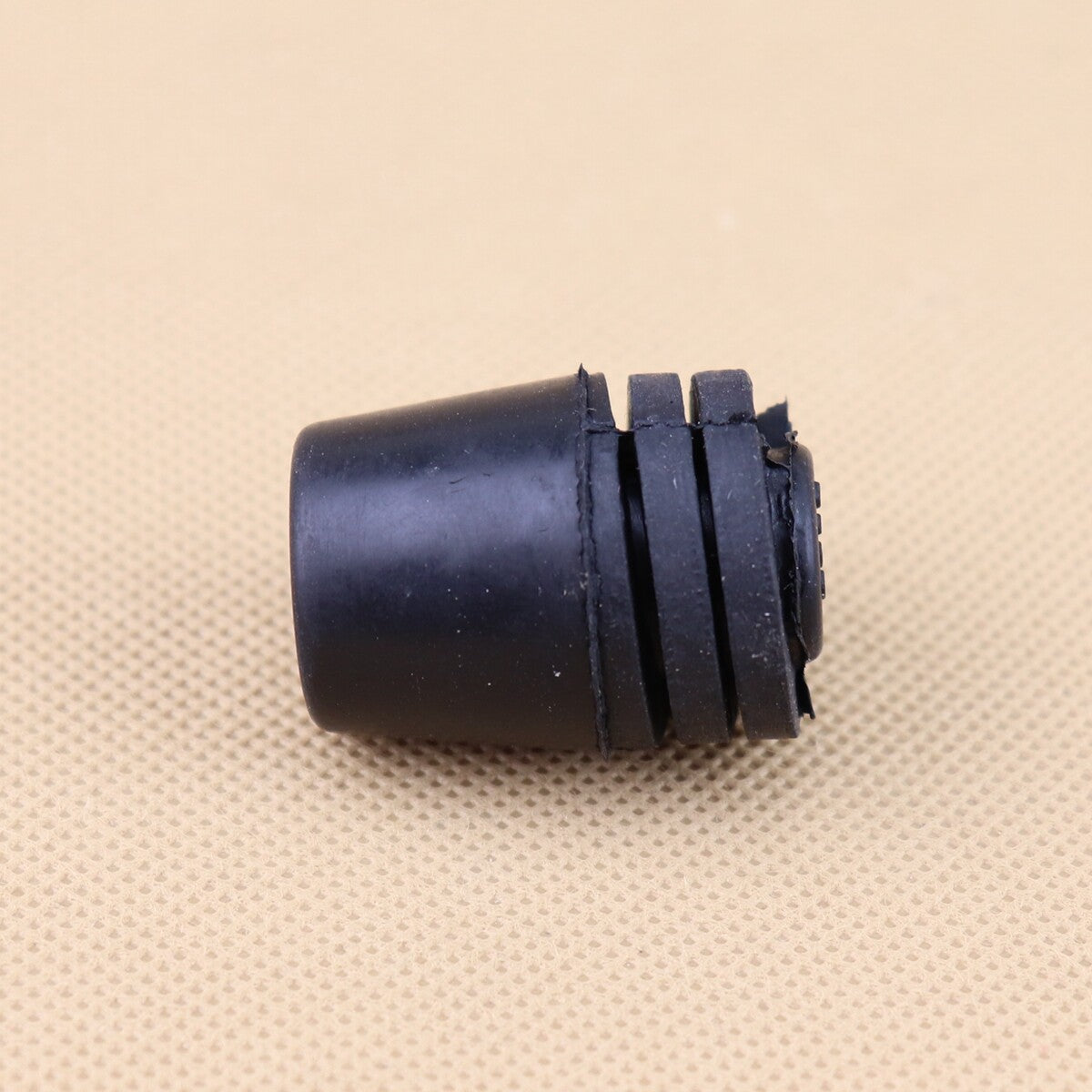 One-piece product suitable for Japanese-made air cushioning sheets, HINGE  FITTING 84840-2L700
