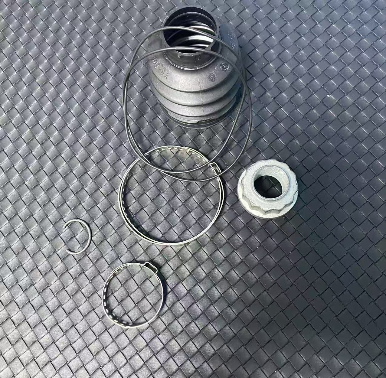 Parts# A1663570700 Half shaft dust cover 1pc/pack