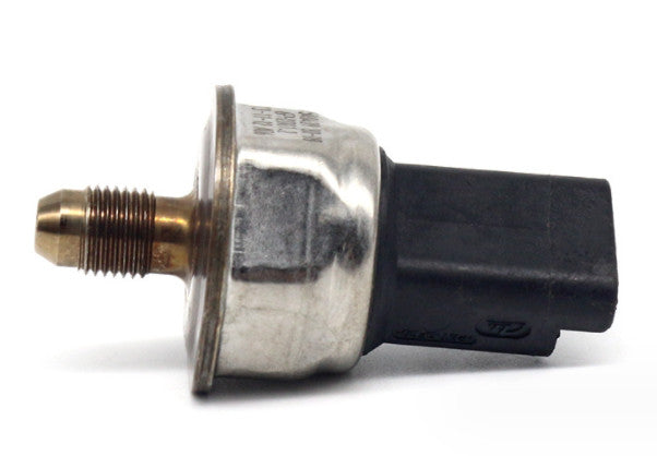 One-pack Oxygen (O2) sensor suitable for 2001, 2002, and 2002 for Toyota RAV4 2.0L L4. 234-9009 89467-42010