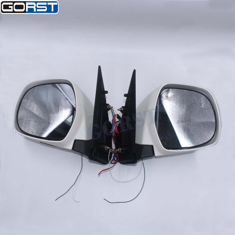Electric reflector rearview mirror for Toyota Hiace with LED lights